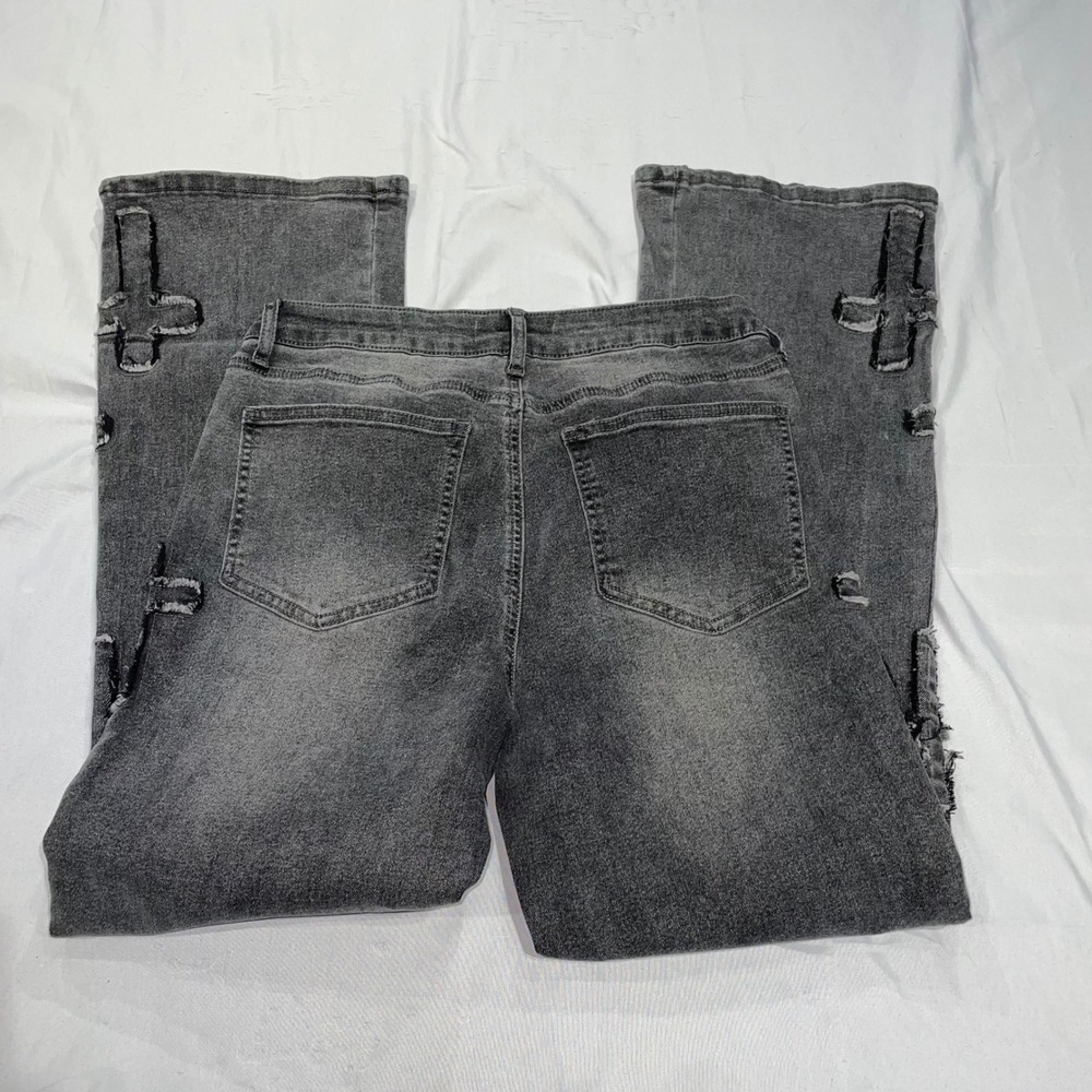 Ashley Mason Premium Womens Gray Flare Jeans Cross Patch Distressed Size 9/29 - Picture 9 of 9